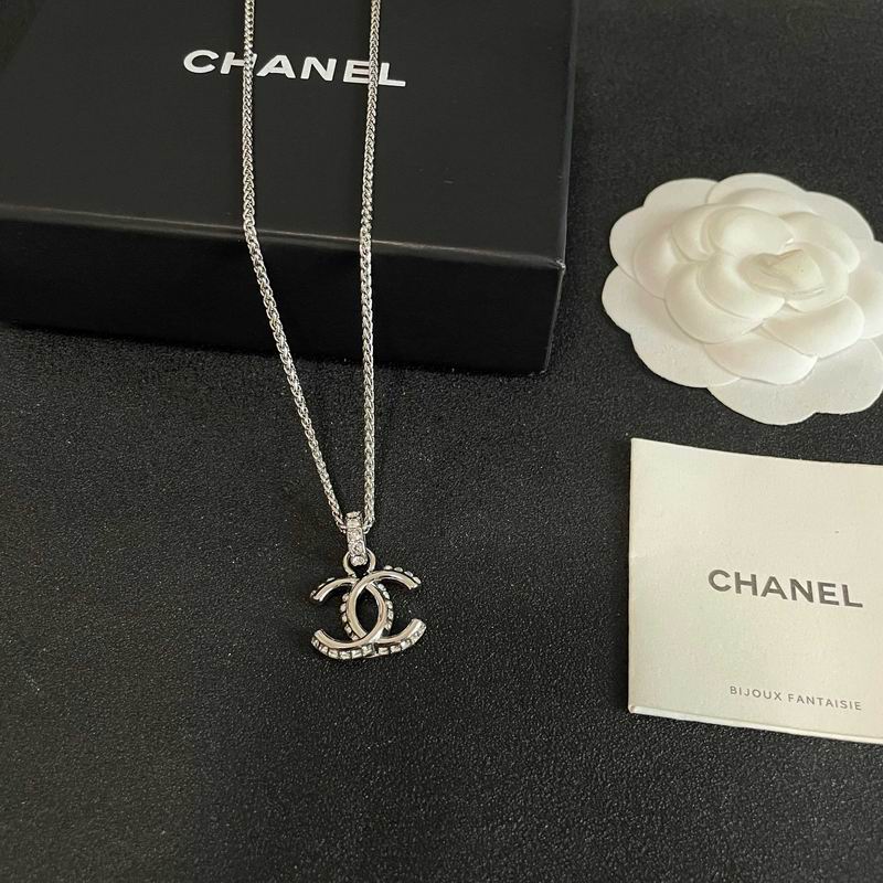 Chanel Necklace 06yxs89